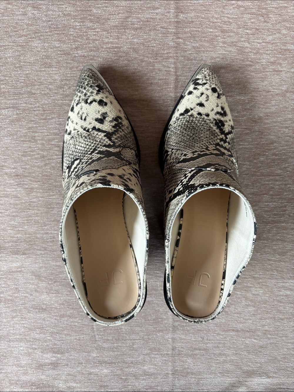 JustFab Women’s Snake-Print Western Pointed Mule Heels - Cream & Black Size 7.5 - Picture 8 of 10